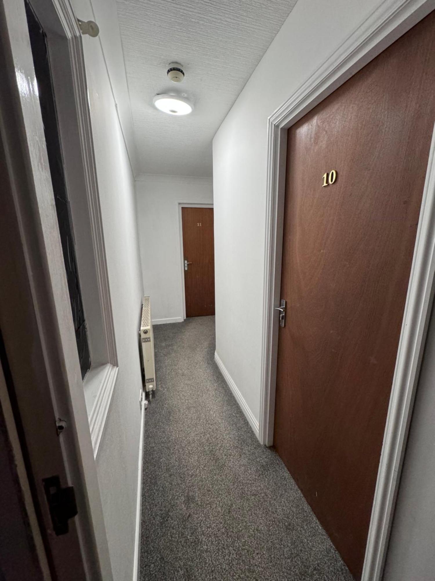 All Seasons Gatwick Guest House & Parking ฮอร์เลย์ ภายนอก รูปภาพ